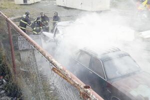 Preocupación en instituciones por atentados  incendiarios contra vehículos abandonados