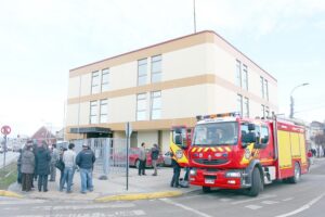 Por presunta emergencia evacuaron edificio de Aduanas en Punta Arenas