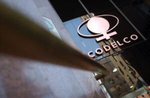 Ex director de Codelco denuncia pérdidas de US$4.700 millones