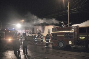 Dos familias del Barrio San Miguel  lo perdieron todo en voraz incendio