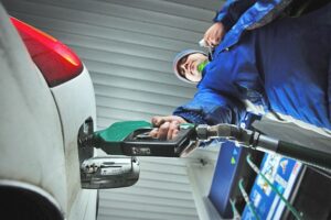 Precio de bencina de 97 octanos llegó a $ 1.040 en Porvenir