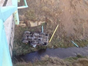 Conductor pierde la vida tras trágico volcamiento en Río Verde