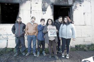 Una joven embarazada y un niño que perdió hasta sus útiles escolares entre damnificados de incendio