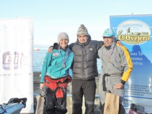 Amantes del Kayac defafiaron las aguas del Estrecho de Magallanes