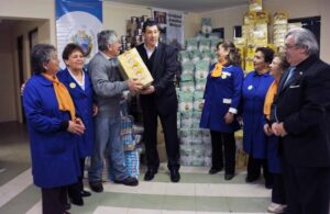 Harina, té y quinientos kilos de azúcar serán distribuidos entre 100 clubes de adulto mayor