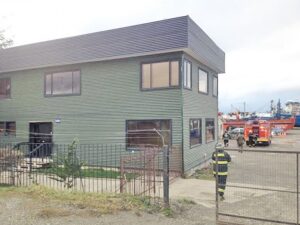 Principio de incendio en bodega movilizó a Bomberos