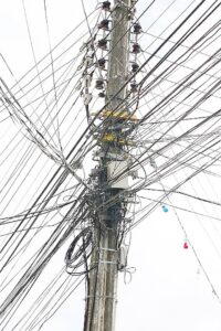 Excesivo cableado aéreo es principal contaminación visual