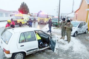 Conductora resultó lesionada tras violenta colisión en el Barrio Prat