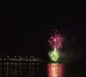 Con fuegos artificiales finalizan las Invernadas 2014