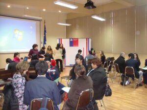 Estudiantes participaron en taller para la prevención de violencia en el pololeo