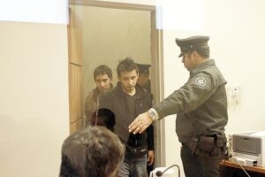 Dos paraguayos detenidos por asaltar a transeúnte