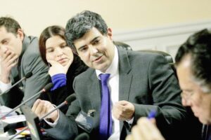 Abogado de Bianchi defiende a alcalde destituido y acusado de robo de áridos por querella del CDE