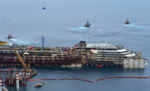 Reflotarán restos de crucero Costa Concordia