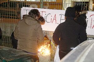 Con velatón familia de víctima de homicidio pide justicia