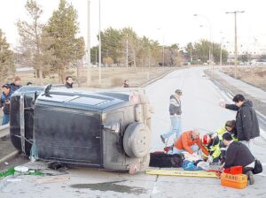 En la UCI permanece conductor accidentado