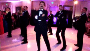Sensación en YouTube: El baile viral de un novio