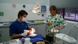 Módulo odontológico para estudiantes de 3º  y 4º año medio