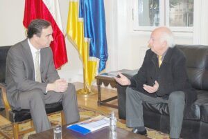 Roberto Fernández, Jefe de la Unidad de Pasos Fronterizos: “Complejo Integración  Austral ya quedó pequeño”