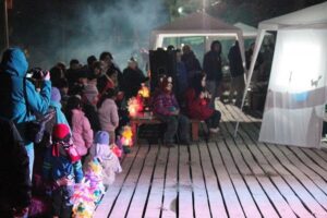 Vecinos de Puerto Williams celebraron la Noche más Larga del año