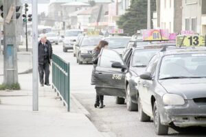 Punta Arenas entre las 13 comunas con mayor cantidad de taxis colectivos