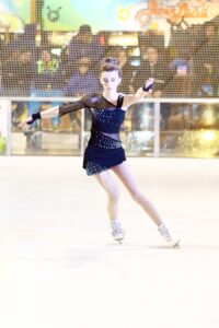 Talleres de patinaje en hielo en la pista de Zonaustral