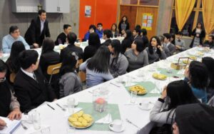 Estudiantes dialogan con  alcalde de  Punta Arenas