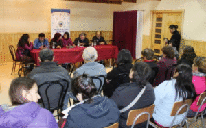 Alcalde y Concejo Municipal de Natales se reúnen con vecinos de población Estadio