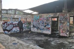 Vecinos exigen demolición de construcción aledaña al Cesfam