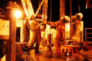 Gobierno estudia condiciones laborales del sector hidrocarburos en Magallanes