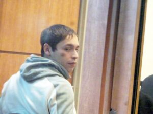 Autor de violación suma ahora condena por asalto en la plaza