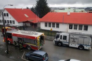 Bomberos acudió a emergencia en Escuela 18 de Septiembre