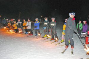 Club Andino tuvo  su “Bajada de  las antorchas”