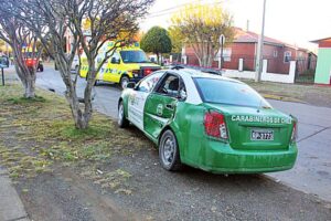 Formalizan a conductor que ocasionó daños en vehículo policial