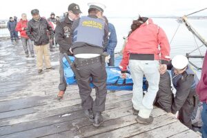 Pescadores molestos por demora en traslado de restos