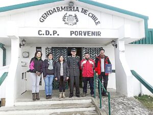 Internos de cárcel fueguina construyen invernadero