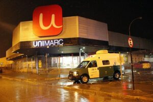 Roban veinte millones desde supermercado