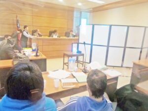Por apuñalar y sustraer especies a peatón piden tres años de cárcel para dos menores