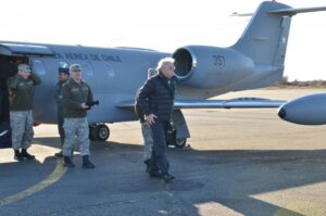 Ministro de Defensa sobrevolará Isla Picton por desminado humanitario
