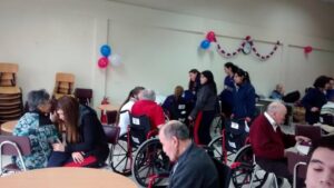 Estudiantes del Liceo Sara Braun realizaron visita a adultos mayores