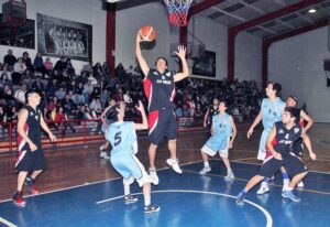 Hoy comienza torneo de básquetbol 