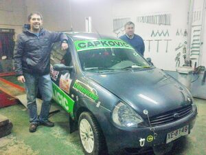 Pablo Capkovic y Marco Vera compiten en el Gran Premio de La Hermandad