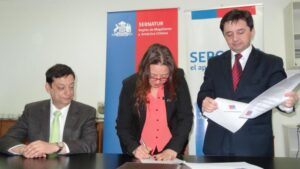 Sernatur y Sercotec firman importante convenio de colaboración