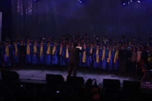 Premian el Coro Municipal de niños en el Festival Folklórico