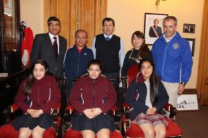 Alcalde Boccazzi felicitó a medallistas de una delegación deportiva