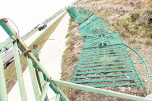 Las rejas del Humedal de Tres Puentes volvieron a caer