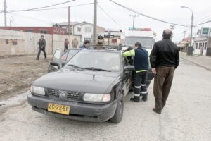 Taxista ebrio provocó colisión que dejó una pasajera lesionada