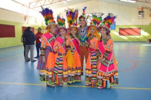 Grupo folclórico de Calama se presentó en Escuela Argentina