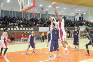 Inacap derrotó a Umag y habrá tercer partido de play off