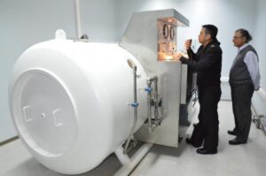 Paciente ingresó a cámara hiperbárica del Hospital de las FF.AA.