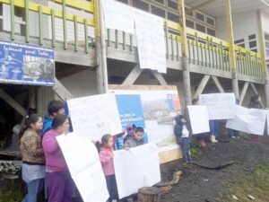 Apoderados de Puerto Edén se encuentran en huelga